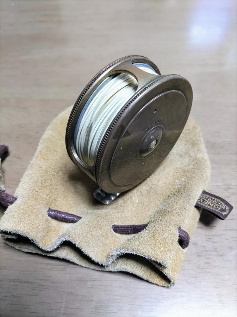 KINEYA Model 300 B キネヤ超希少ヴィンテージフライリール - メルカリ