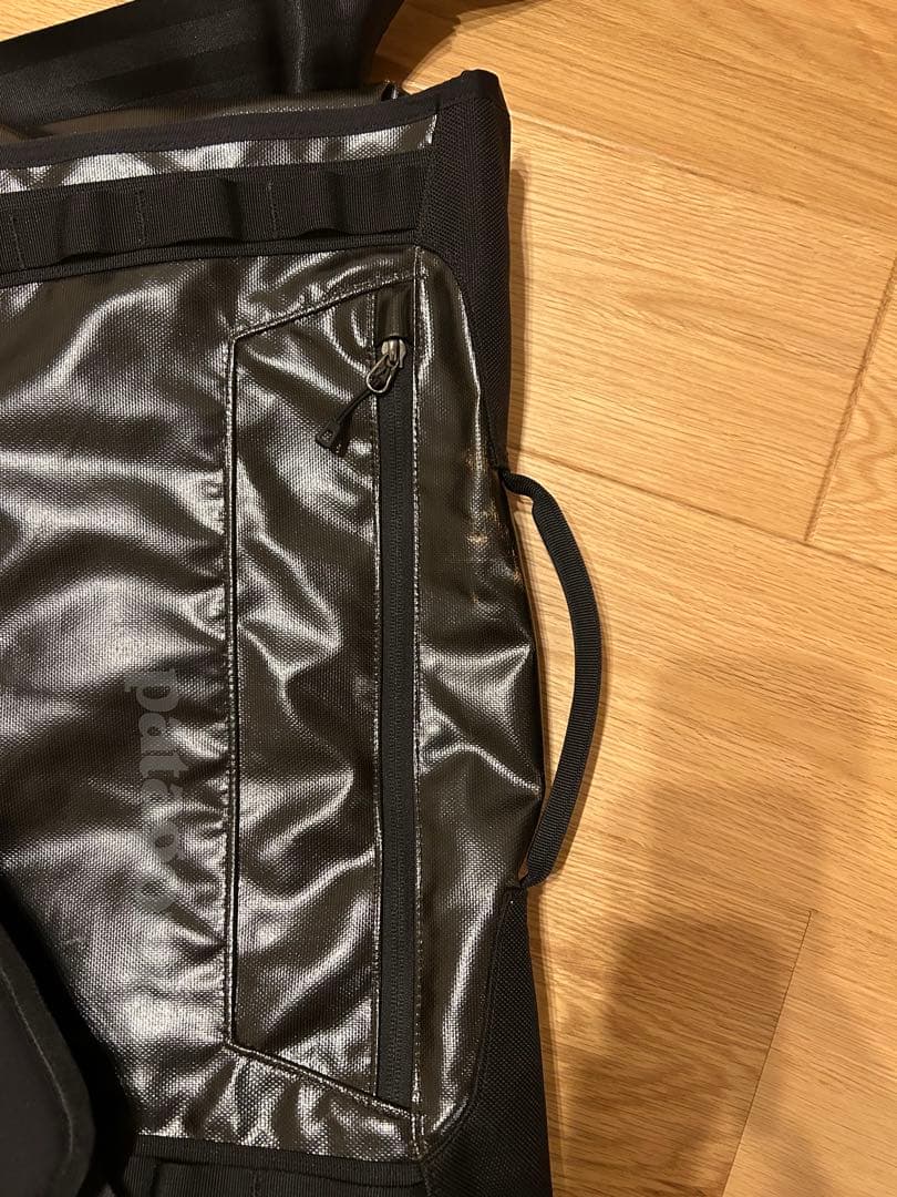 廃盤】パタゴニア ブラックホール・メッセンジャー 22L 希少 - メルカリ