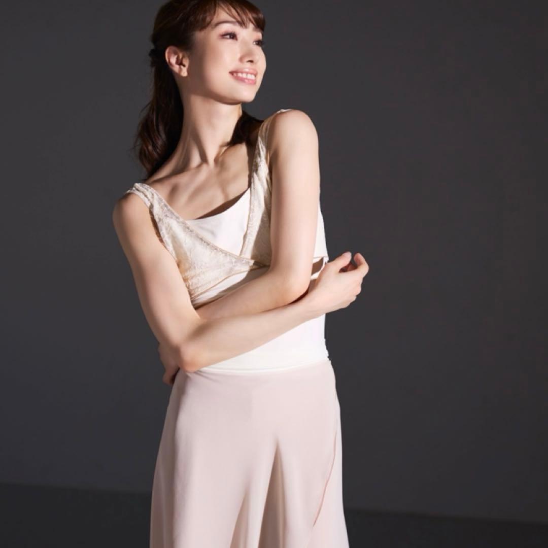 新品同様【AKANE TAKADA】ノースリーブレオタード 1231