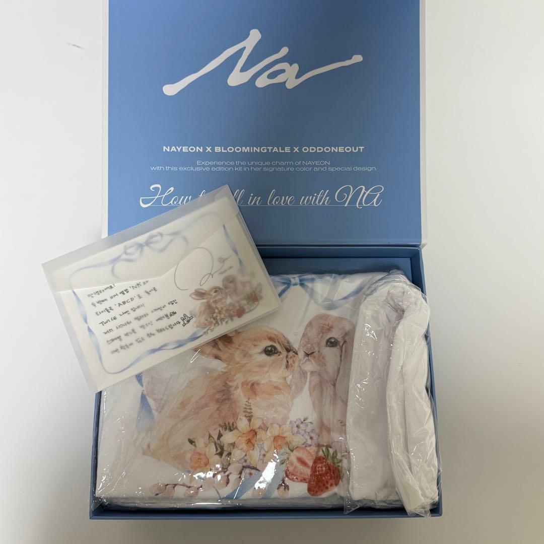 TWICE ナヨン　ABCD 知人限定 ギフト Tシャツ ポーチ キーリング