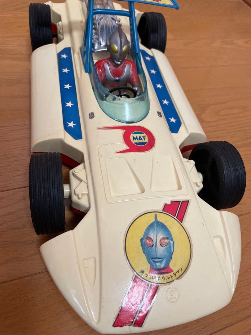 帰ってきたウルトラマン‼️レースカー‼️希少 帰ってきたウルトラマン』1/24スケール「マットビハイクル」が女性隊員