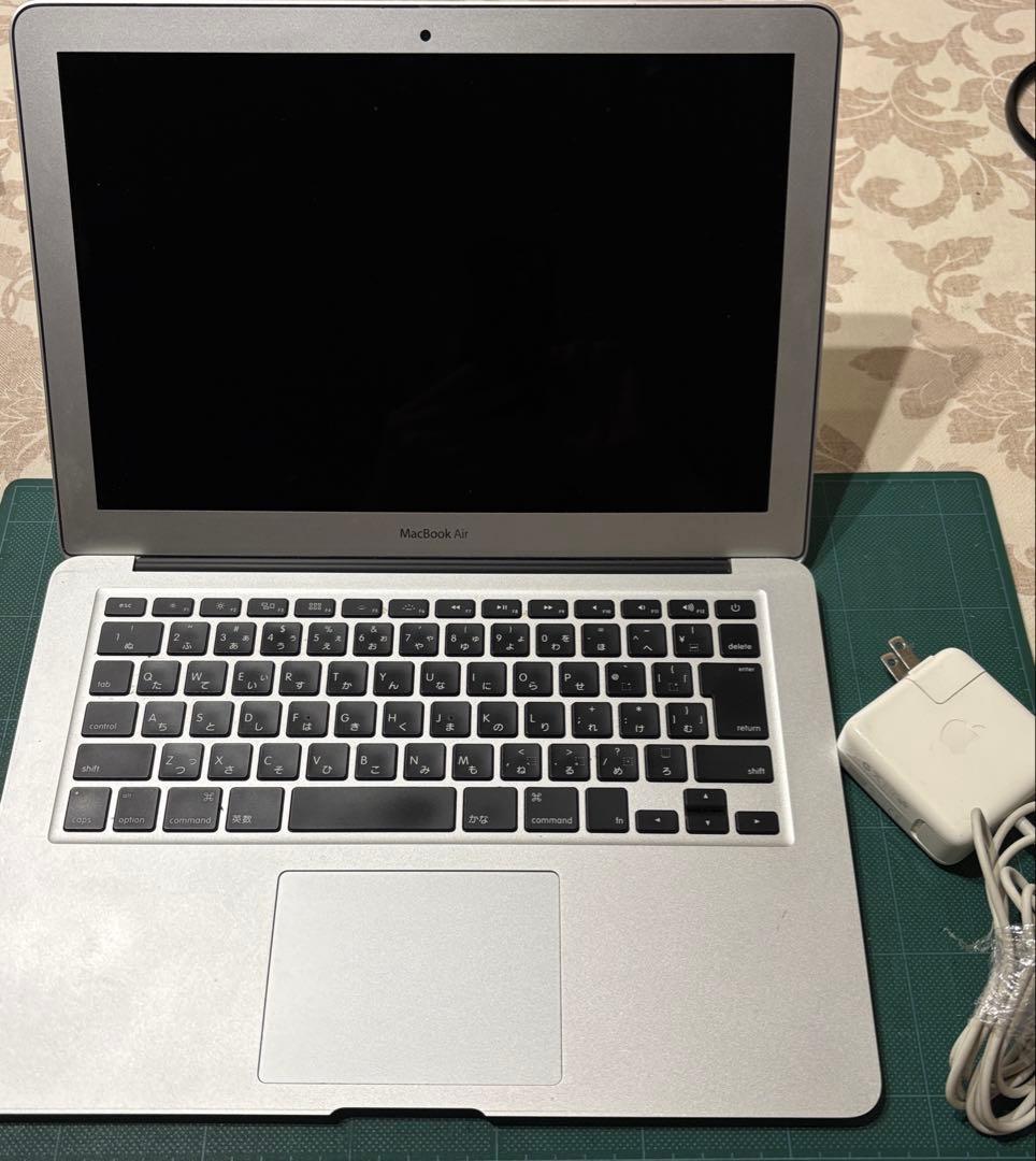 ジャンク格安！Apple MacBook Air シルバー 充電器付き - メルカリ