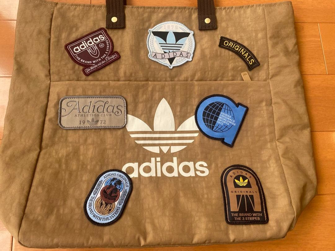 美品 アディダス adidas レコード トートバッグ ベージュ×ブラウンの