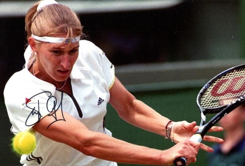 女王　テニス　シュテフィ・グラフ 　　証明書付き　直筆サイン入りフォト テニス 女王 シュテフィ・グラフ 証明書付き 直筆サイン入りフォト