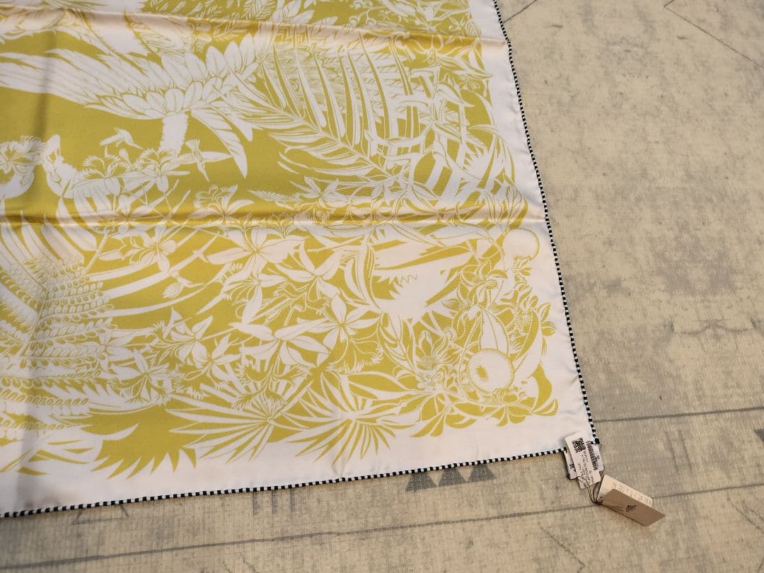 エルメス HERMES カレ ダブルフェイス90 《フラミンゴ・パーティー》