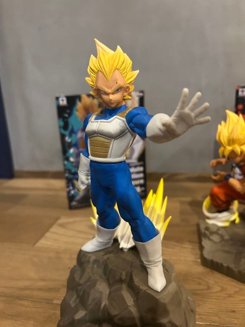 ドラゴンボールZ ベジータ 悟空 2体セット フィギュア 箱付き - メルカリ