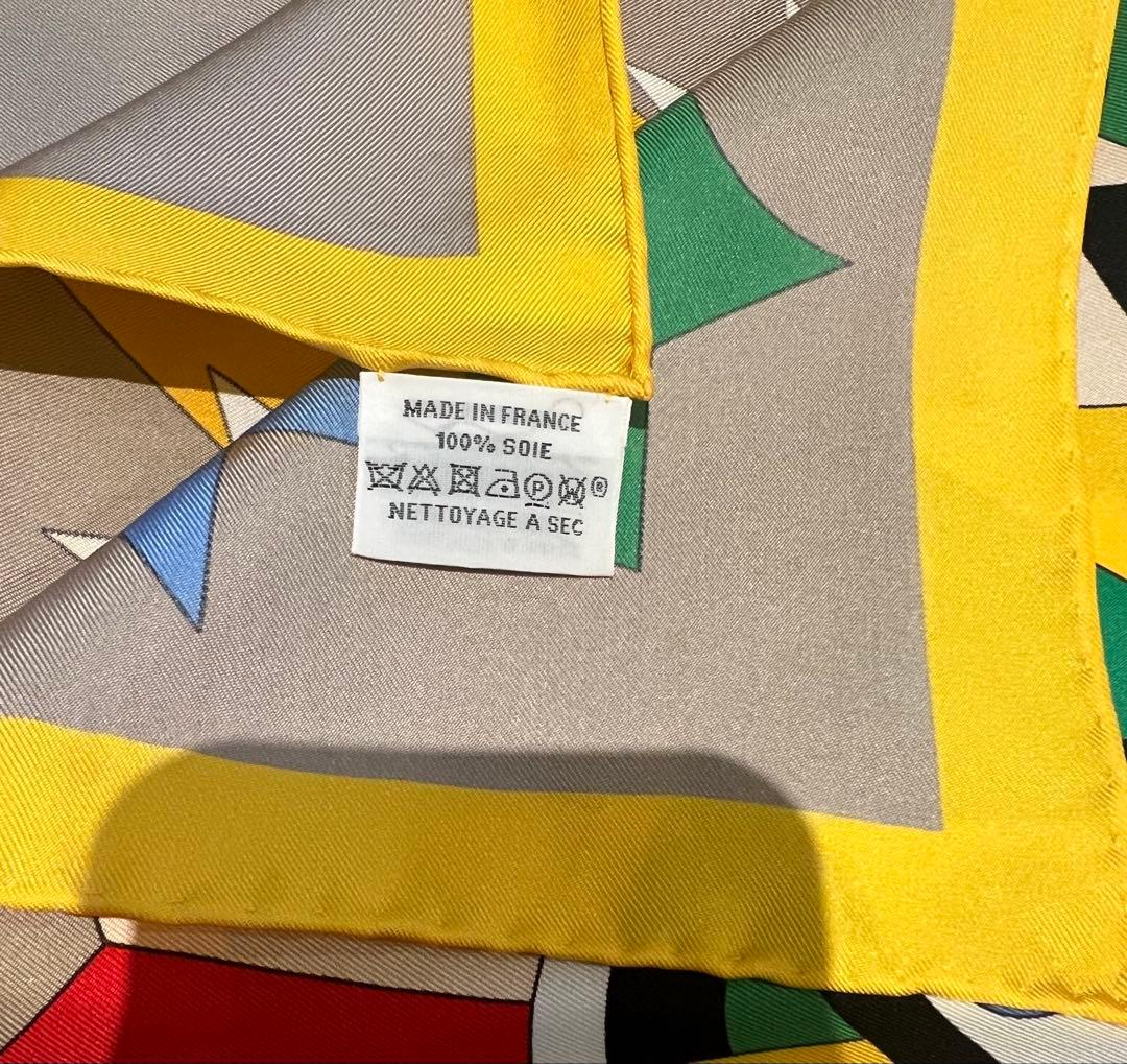 美品　エルメス スカーフ カレ90 《シュヴァル・ドゥ・フェット》