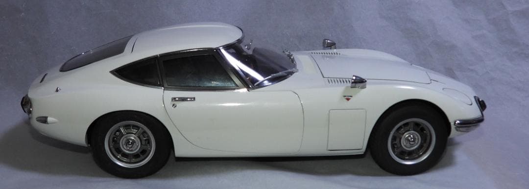 ミニカー Hachette TOYOTA 2000GT 1/8
