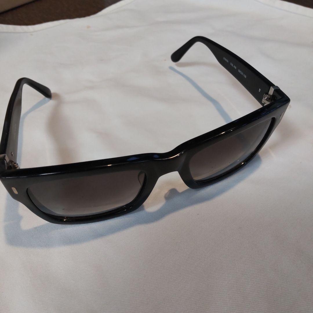 舘ひろし哀川翔ロバートマーク風サングラス