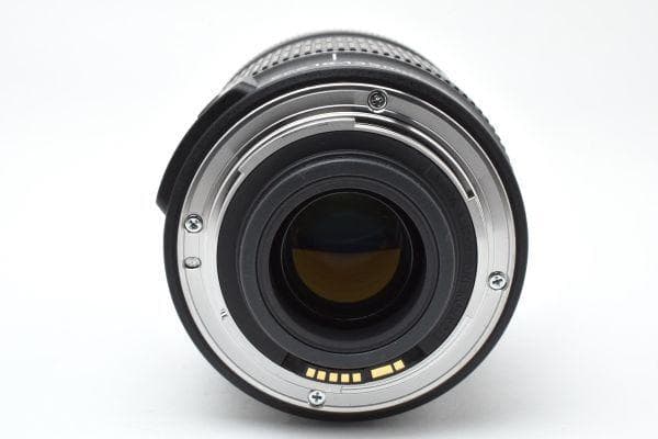 【美品】キャノン Canon EF-S 18-135mm F3.5-5.6 IS