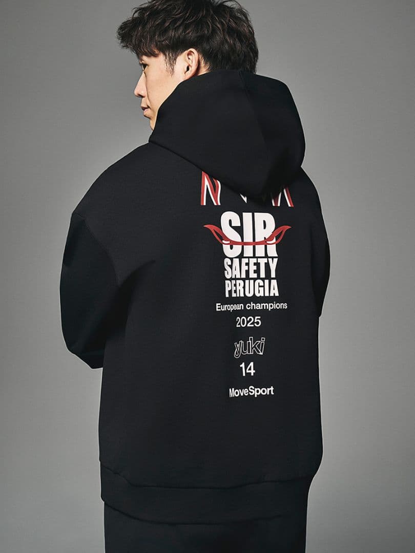 デサント 石川祐希 ペルージャコラボパーカー DESCENTE - メルカリ