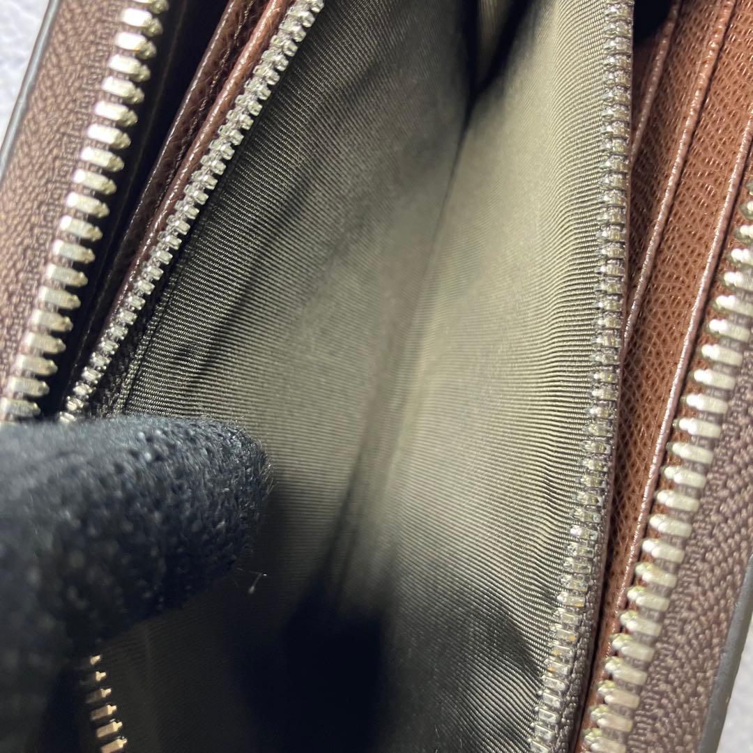 美品✨バリー トレインスポッティング シボ革 ロゴ金具 ラウンドジップ