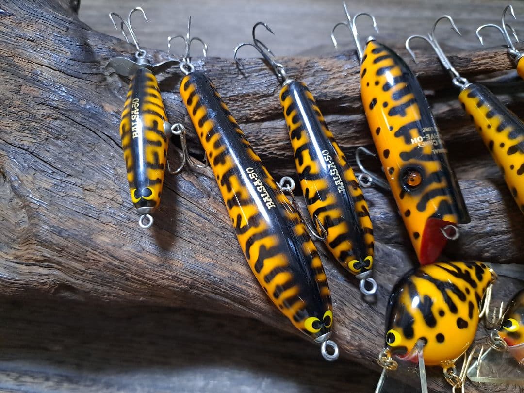 実釣未使用 美品 バルサ50 イエローコーチドッグ 9個セット - メルカリ