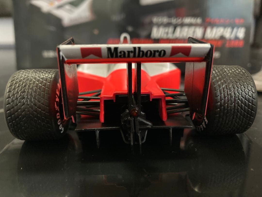 マルボロ仕様 ビッグスケールF1コレクション マクラーレン MP4/4 1/24