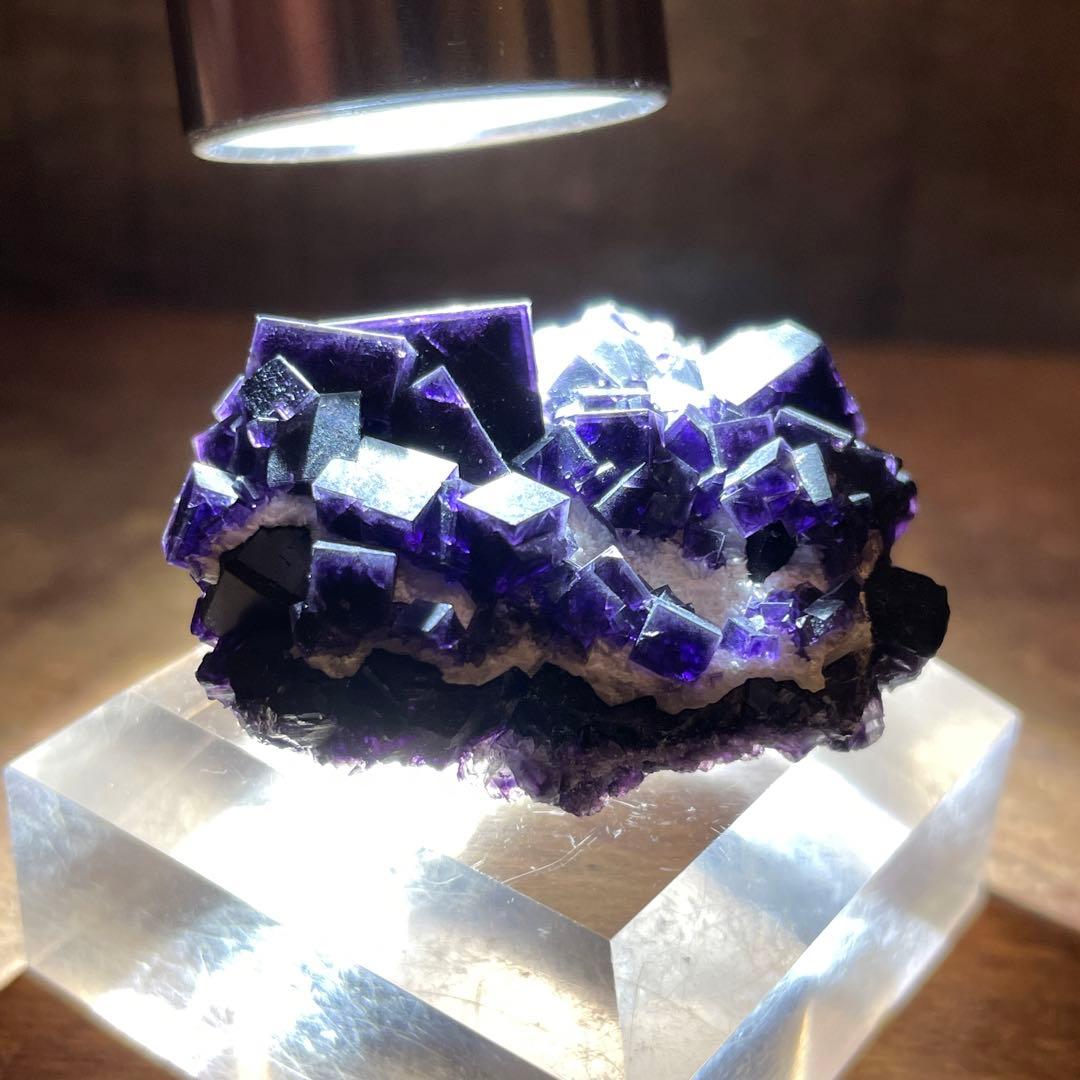 No.638 中国 浙江省産 フローライト原石＊ブラック＊ダークパープル