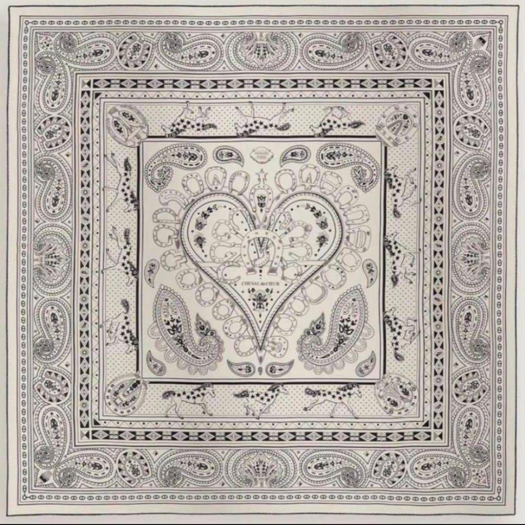 HERMES エルメス カレジェアン 《シュヴァル・ドゥ・クール・ バンダナ》