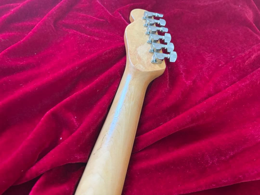 テレキャスタータイプ　マルチレイヤーカラー　ラッカーフィニッシュ　ハードレリック