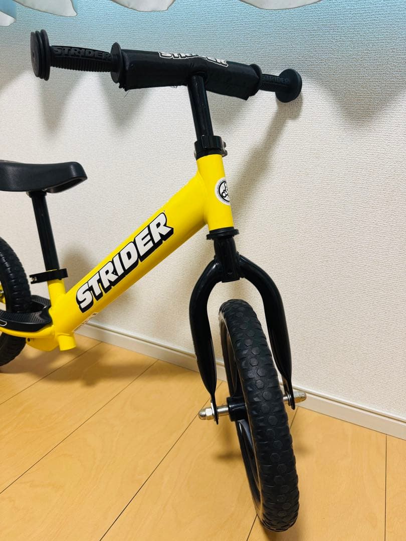 《状態良好・箱あり・美品》STRIDER SPORTS 新型 イエロー