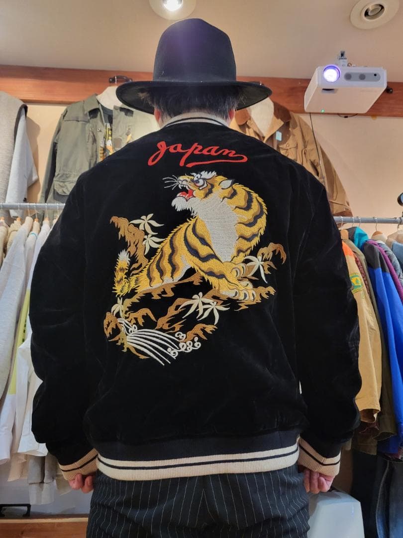 50'sライク刺繍ベロアリバーシブルスカジャン●サイズXL●（商品番号4964） リバーシブル ベロア 光沢サテン 虎 龍 刺繍 スカジャン ベトジャン