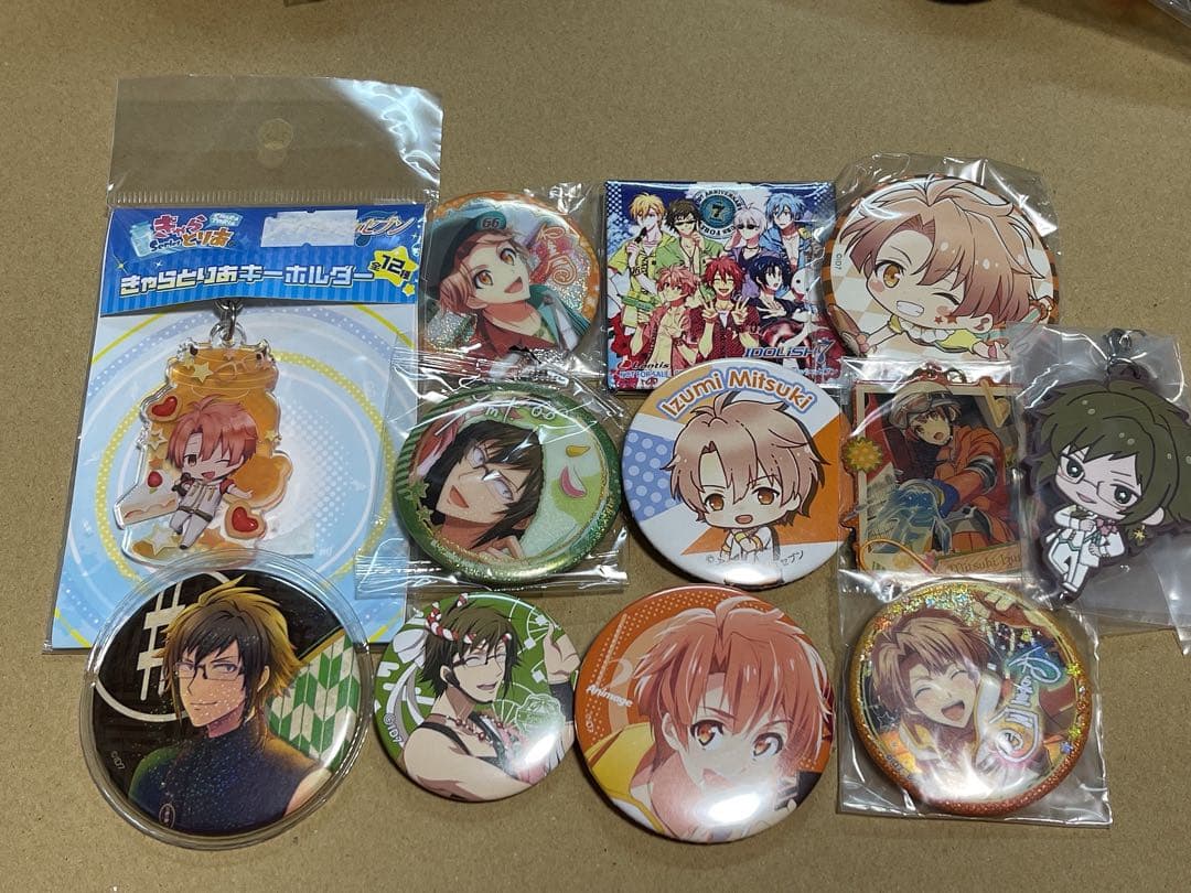 アニメ グッズ まとめ売り ノンジャンル 100点以上 アクスタ アクキー等