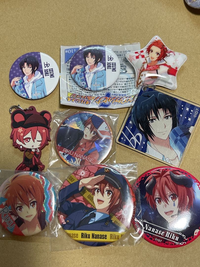 アニメ グッズ まとめ売り ノンジャンル 100点以上 アクスタ アクキー等