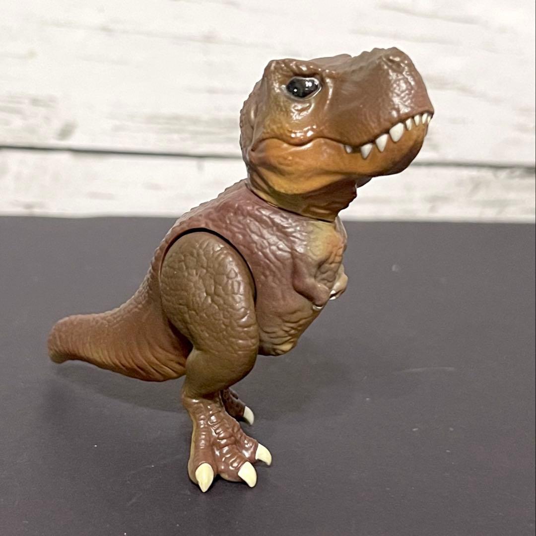 メガロドン アクションフィギュア ティラノサウルス付き - メルカリ