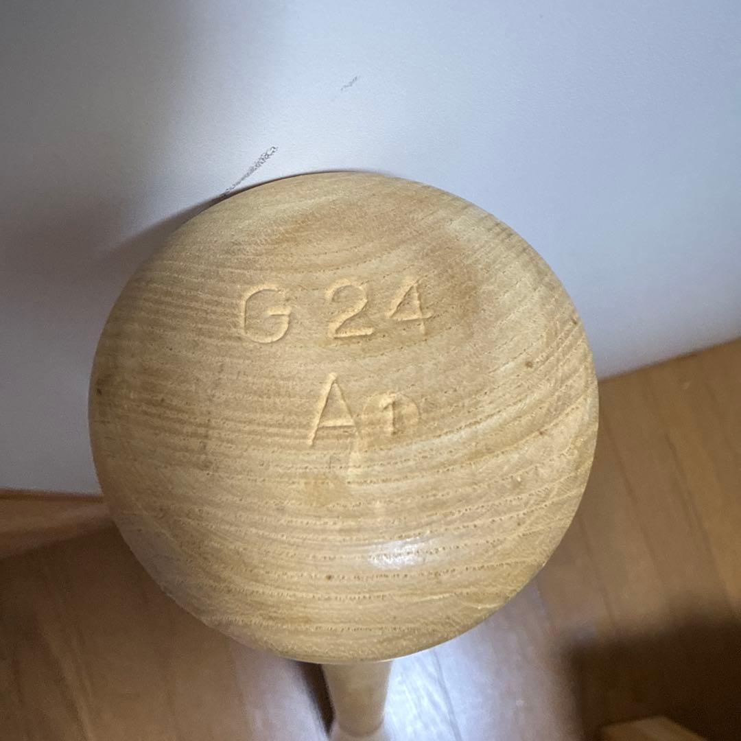 希少)巨人 高橋由伸前監督 直筆サイン入り実使用バット NPB付き