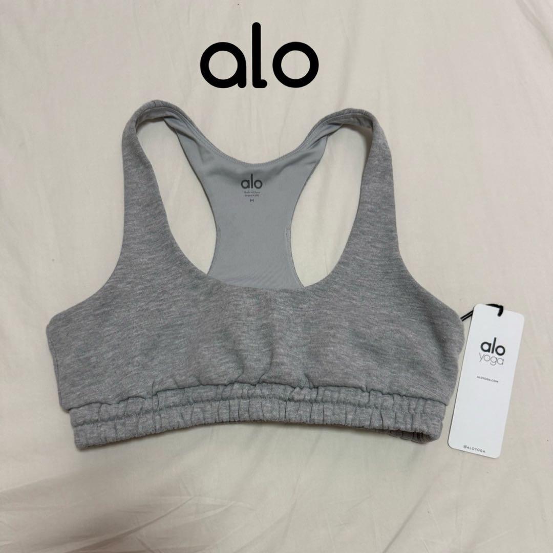 [新品]alo yoga トップス　スウェットシャツブラトップ　ヨガウェア　M Alo Yoga トップス ブラトップ アローヨガ ヨガ パッド付き (ALO Yoga