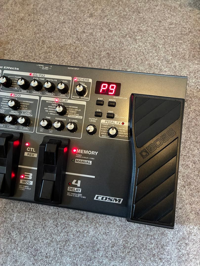 「美品」BOSS ME-80 マルチエフェクター
