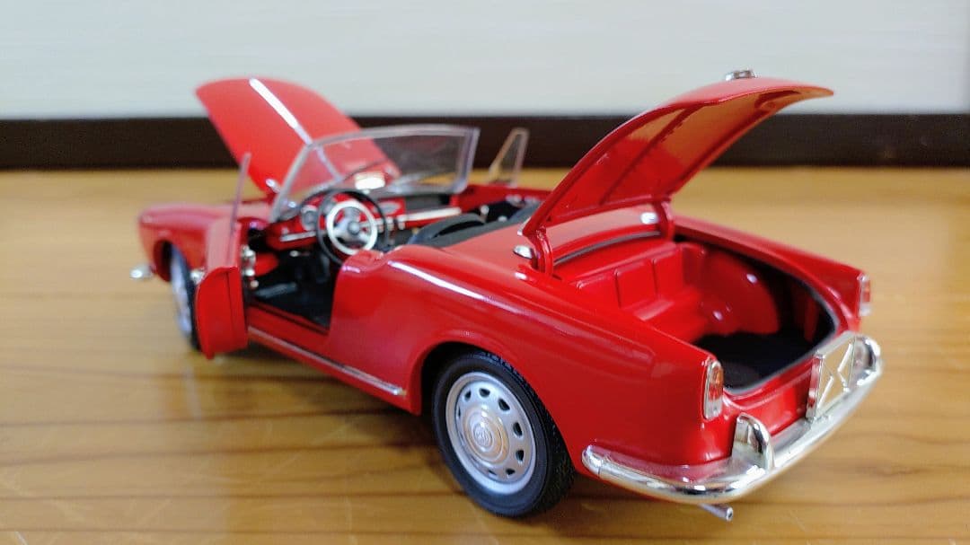 1/18 ミニカー RICKO アルファロメオ ジュリエッタ スパイダー - メルカリ
