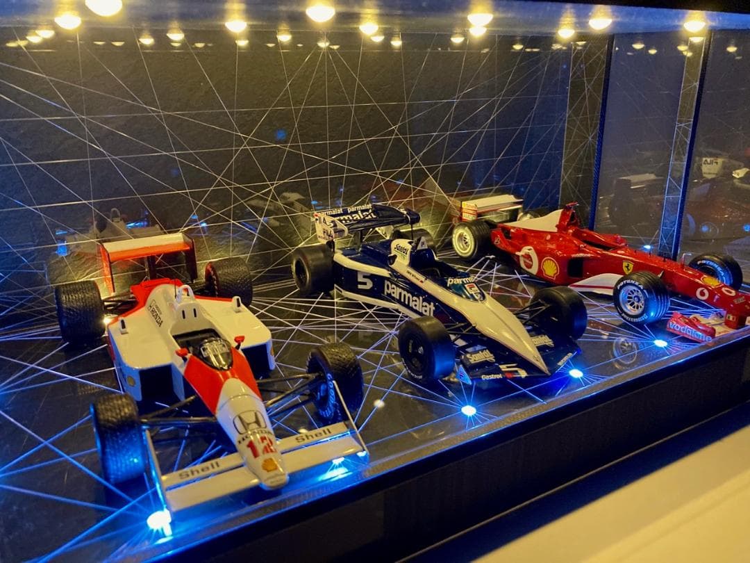 1/18展示可・BK幾何学・ディスプレーBOX / LED25灯・ネオジオラマ