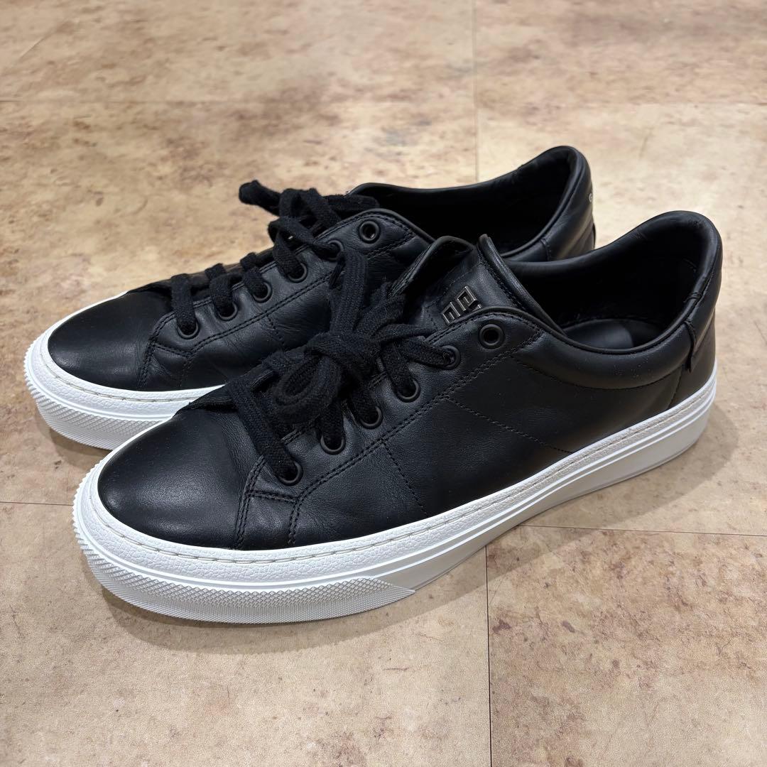ジバンシー GIVENCHY レザー スニーカー 41 ブラック 中古・古着通販】GIVENCHY (ジバンシィ) レザースニーカー ブラック