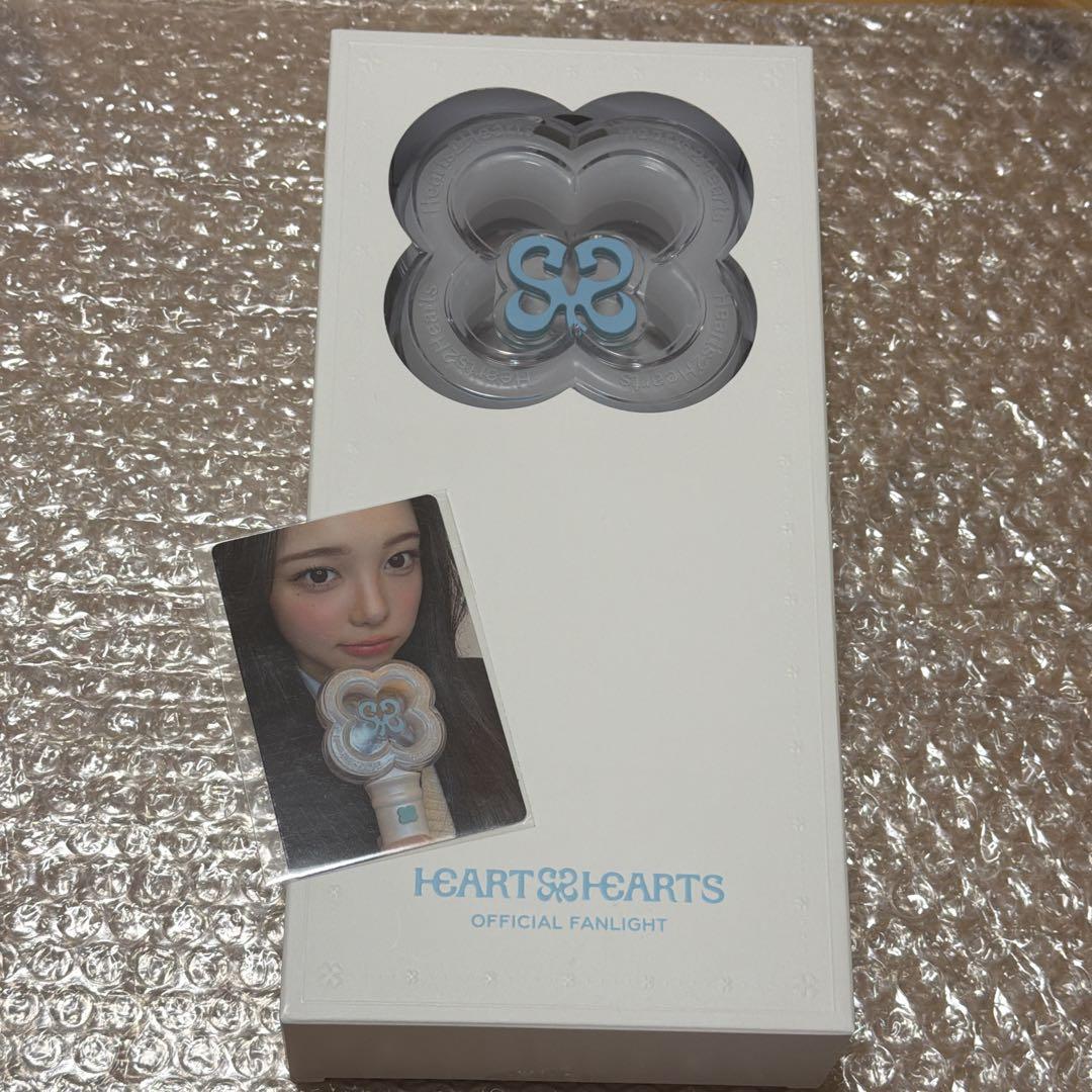 Hearts2Hearts ペンライト 開封済 Hearts2Hearts OFFICIAL FANLIGHT 🏷️ ₱2,500 📱DM to order ✓ Pre