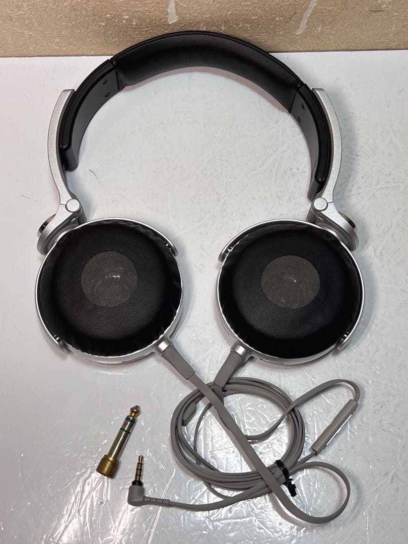 ソニーMDR-X05ヘッドホン。サイモン・コーウェル「Xエディション