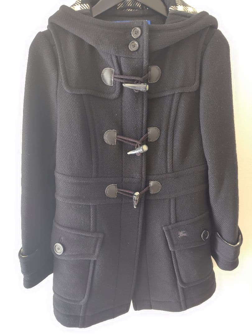 【美品】BURBERRY BLUE LABEL　ダッフルコート 黒 チェック裏地 美品 バーバリー ブルーレーベル ダッフルコート フロントジッパー
