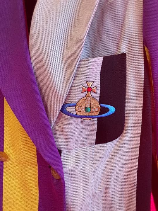 貴重]ヴィヴィアンウエストウッドのデカオーブ刺繍のカラフル