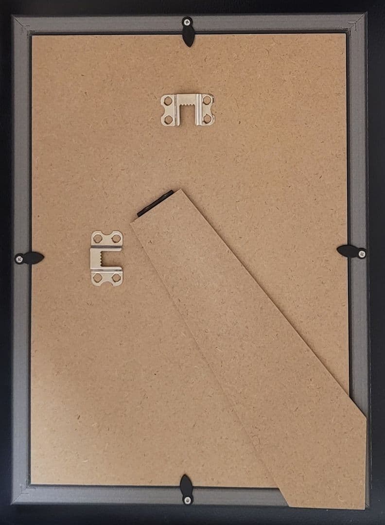 【原画】情熱の赤薔薇と光り輝くクリスタル花瓶｜オイルパステル画（A4・額装込）