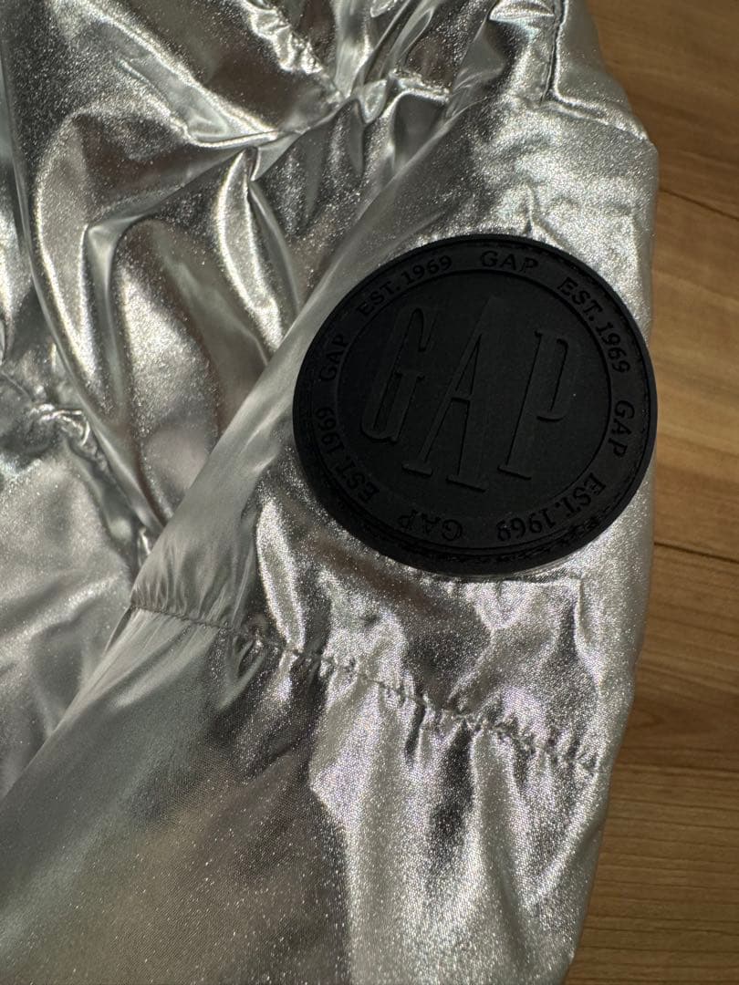 GOLD'S GYM専用新品 GAP ヘビーウェイトフード付きショートダウン