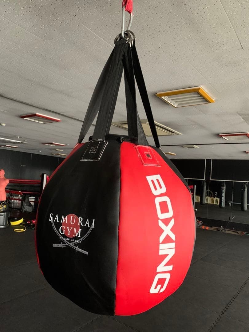 SAMURAI GYM 　サンドバッグ 赤×黒　レザー　 新品未使用 Amazon.co.jp: サンドバッグ、空のサンドバッグボクシングハンギング