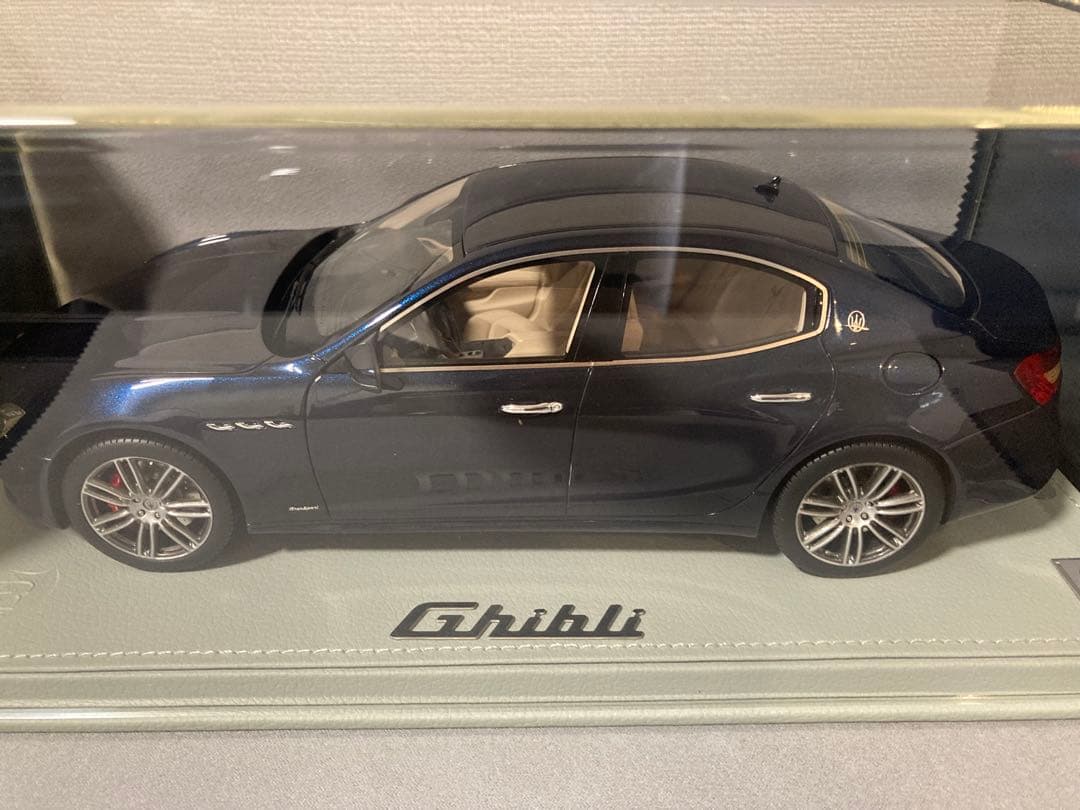 y*z様 Maserati Ghibli ダークブルー