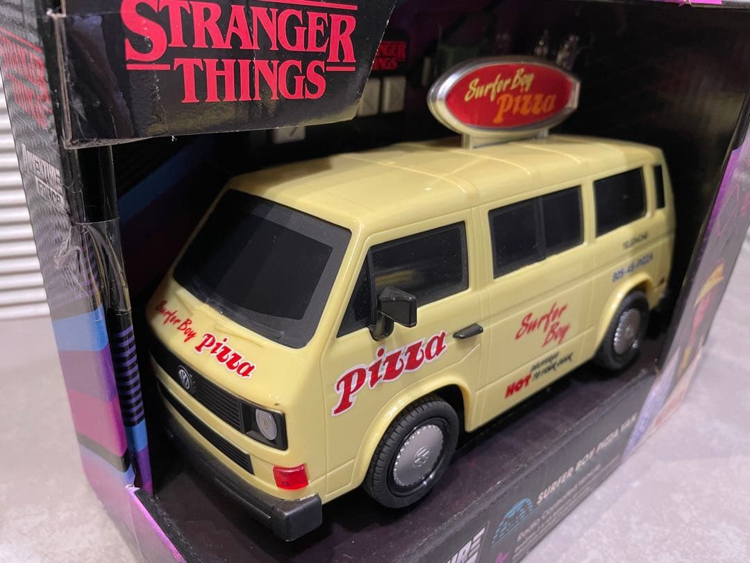 その他 STRANGER THINGS SURFER BOY PIZZA VAN