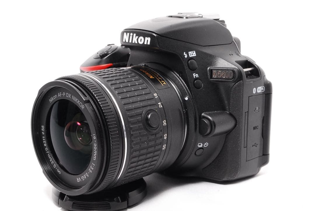 ◇ショット数5710◇Nikon D5600◇WiFiで楽々転送◇一眼レフカメラ