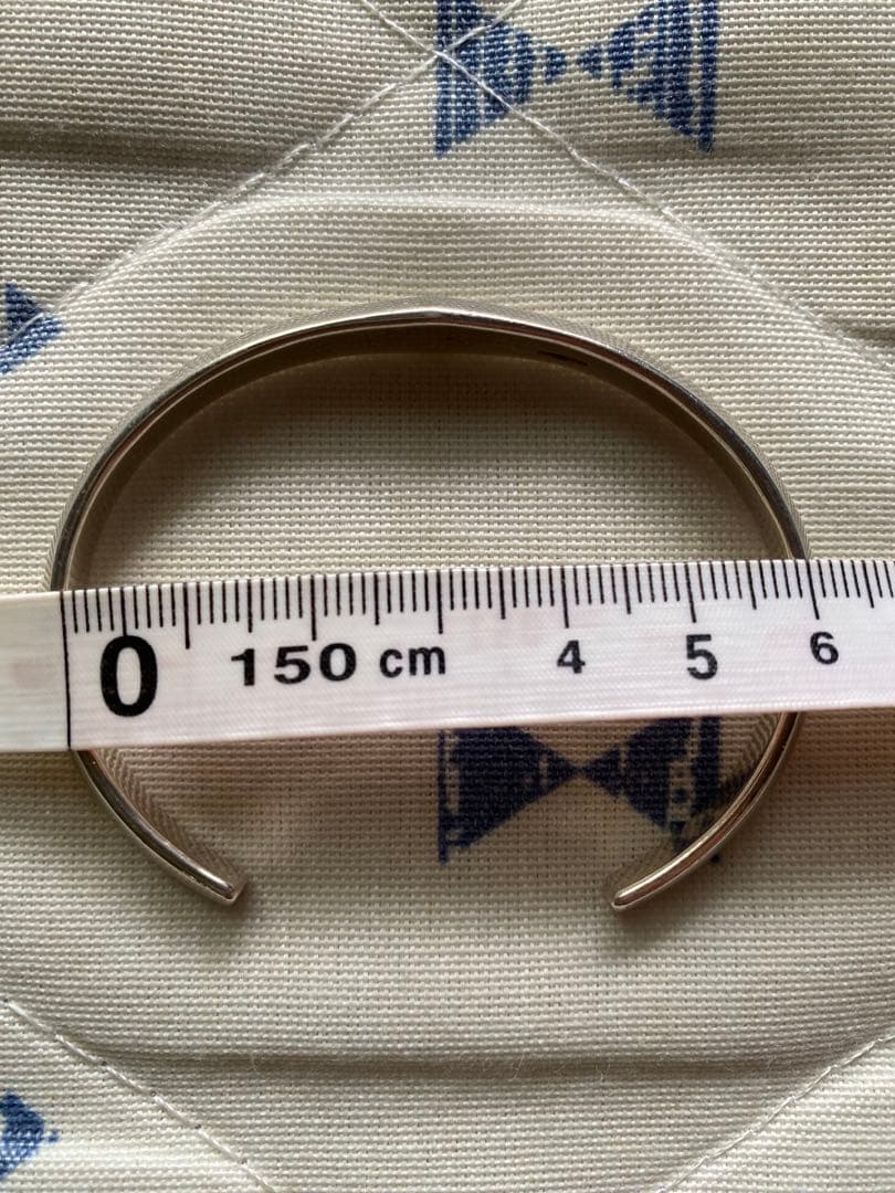 あか 様 専用 SnowMan 目黒蓮着用 mollive（モリーヴ)バングル - メルカリ