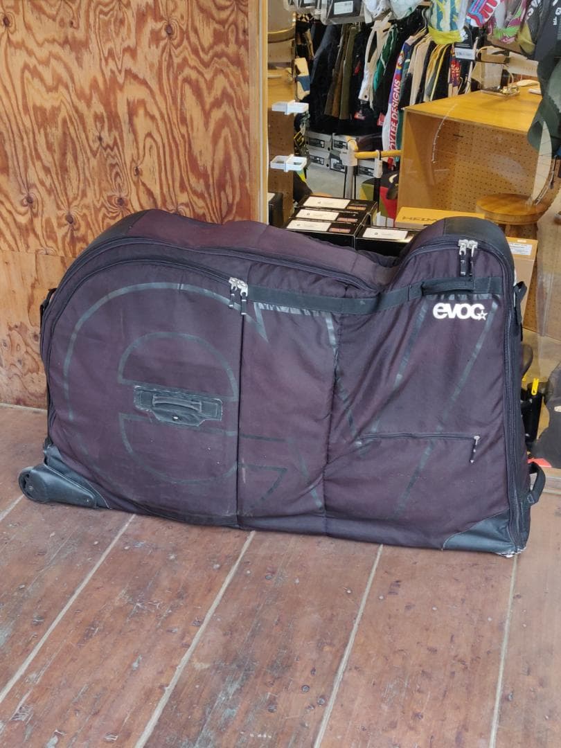 EVOCイーボック バイクトラベル輪行バッグ WORKSHOPレポート】evoc輪行バッグ編 | スペシャライズド 幕張
