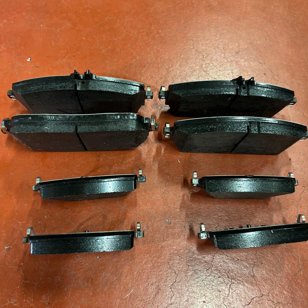 Mercedes-Benz GLB200d 純正ブレーキパッド 2021新車外し - メルカリ