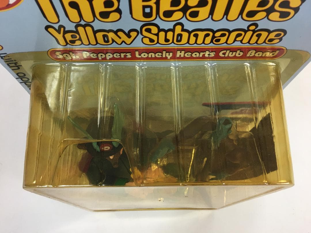 ☆未開封 ビートルズ イエローサブマリン フィギュア ４体セット マクファーレン