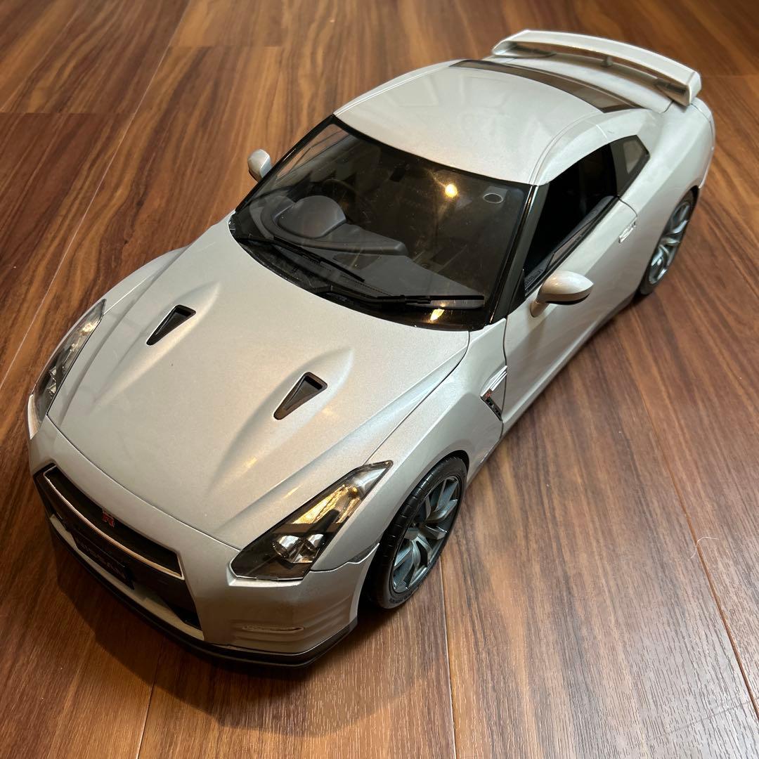 ディアゴスティーニ 日産 GT-R 1/8スケール 完成品 R35 イーグルモス