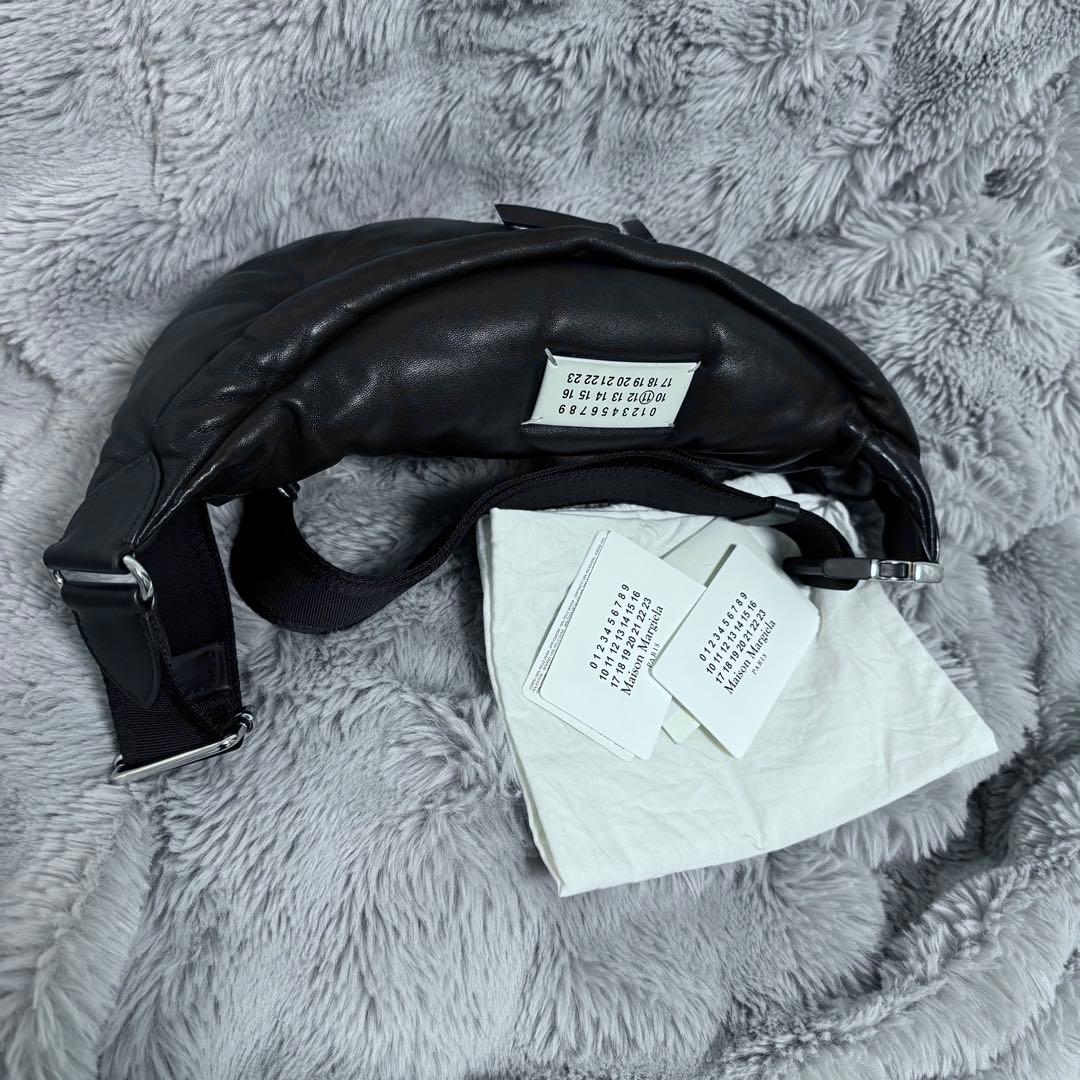 即購入OK】メゾンマルジェラ グラムスラム ボディバッグ 黒 - メルカリ