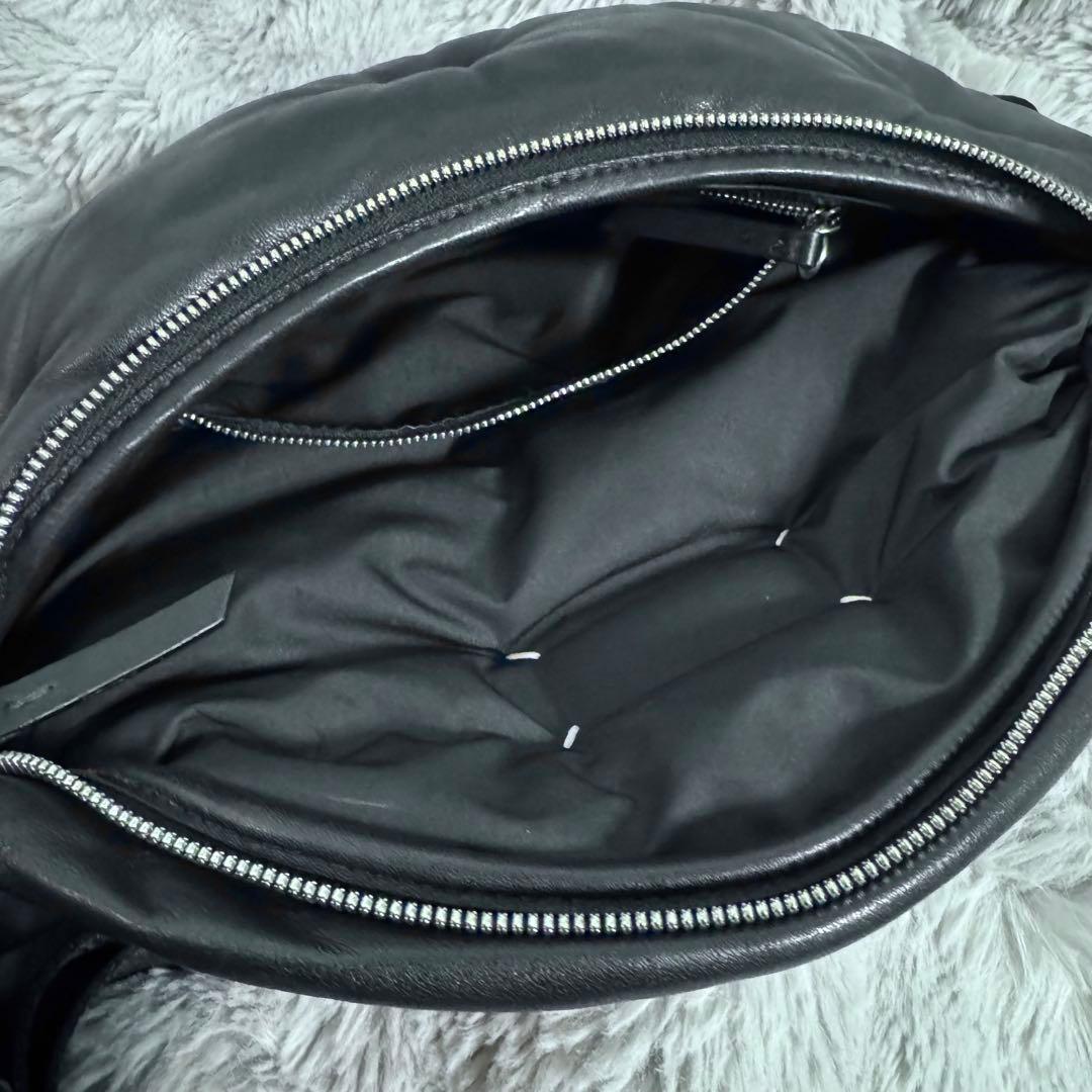 即購入OK】メゾンマルジェラ グラムスラム ボディバッグ 黒 - メルカリ