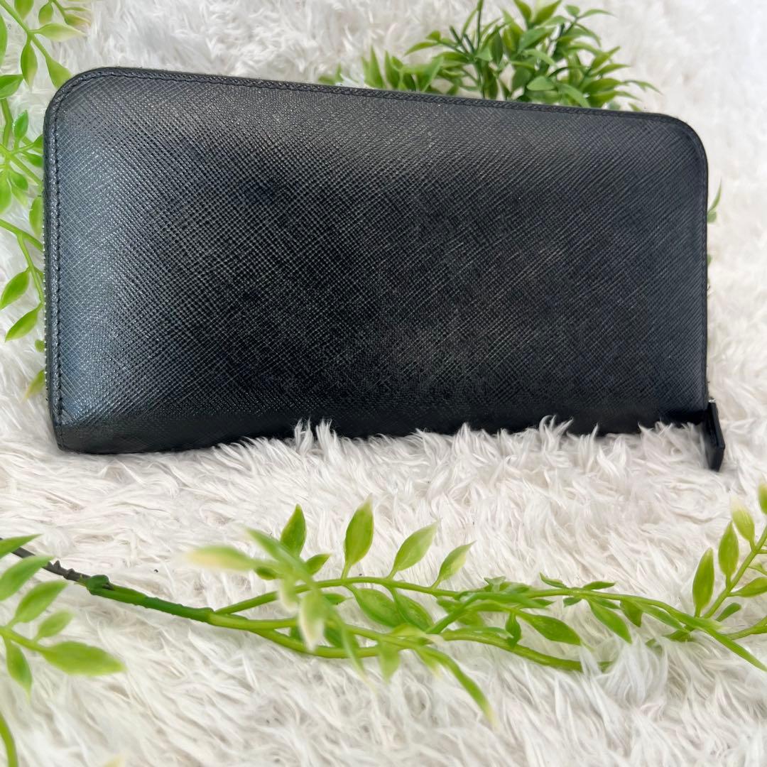 PRADA プラダ 長財布 サイフ ラウンドファスナー ブラック メタル ロゴ